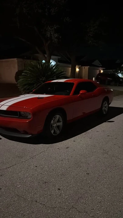 2014 Dodge Challenger 3rd Gen - Image 2 of 6