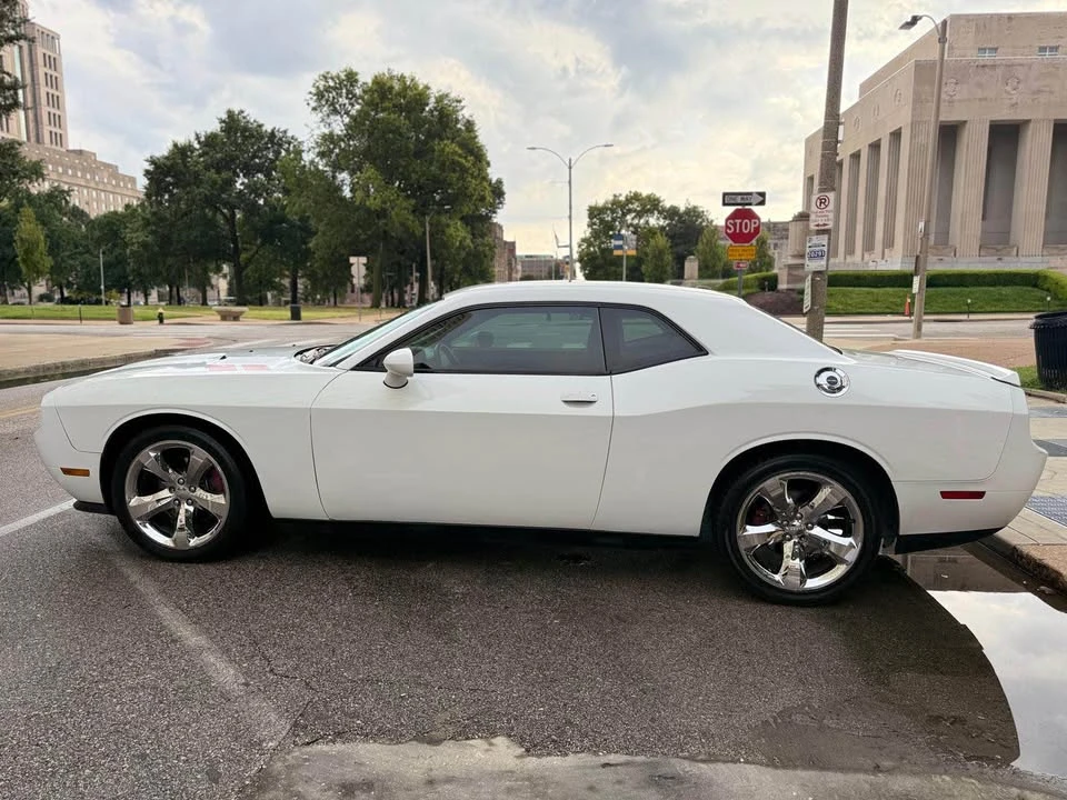 2014 Dodge Challenger 3rd Gen - Image 5 of 19