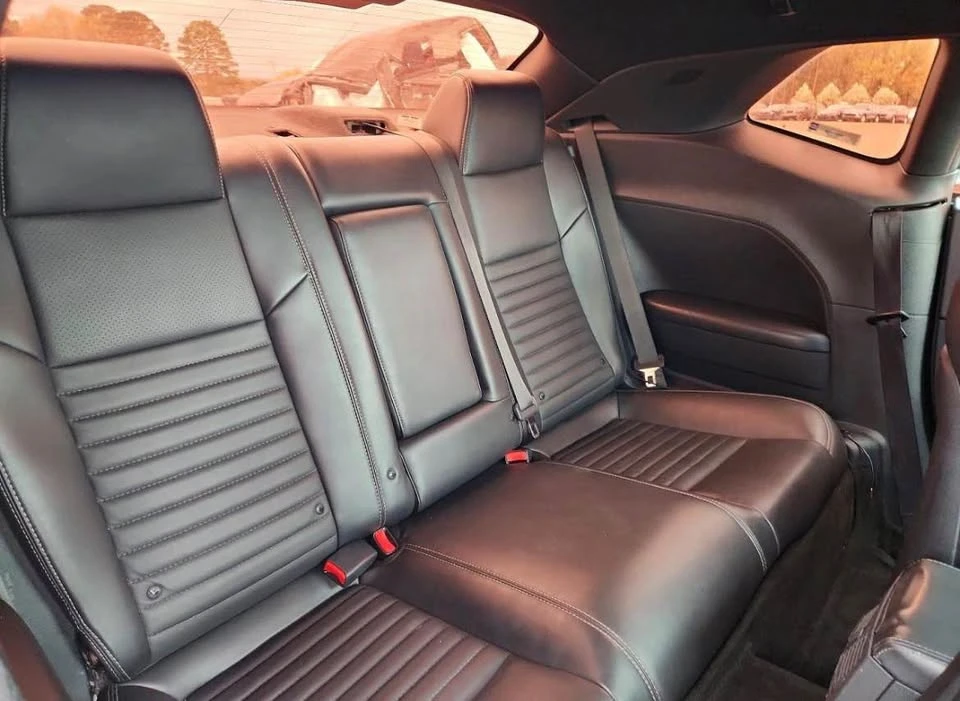 2014 Dodge Challenger 3rd Gen - Image 9 of 11