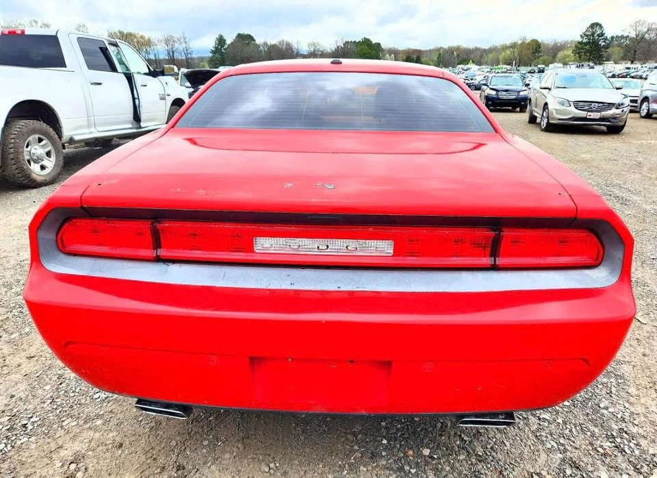 2014 Dodge Challenger 3rd Gen - Image 5 of 11
