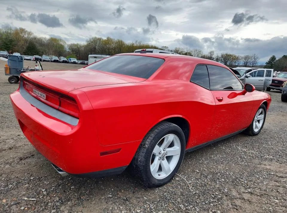 2014 Dodge Challenger 3rd Gen - Image 4 of 11
