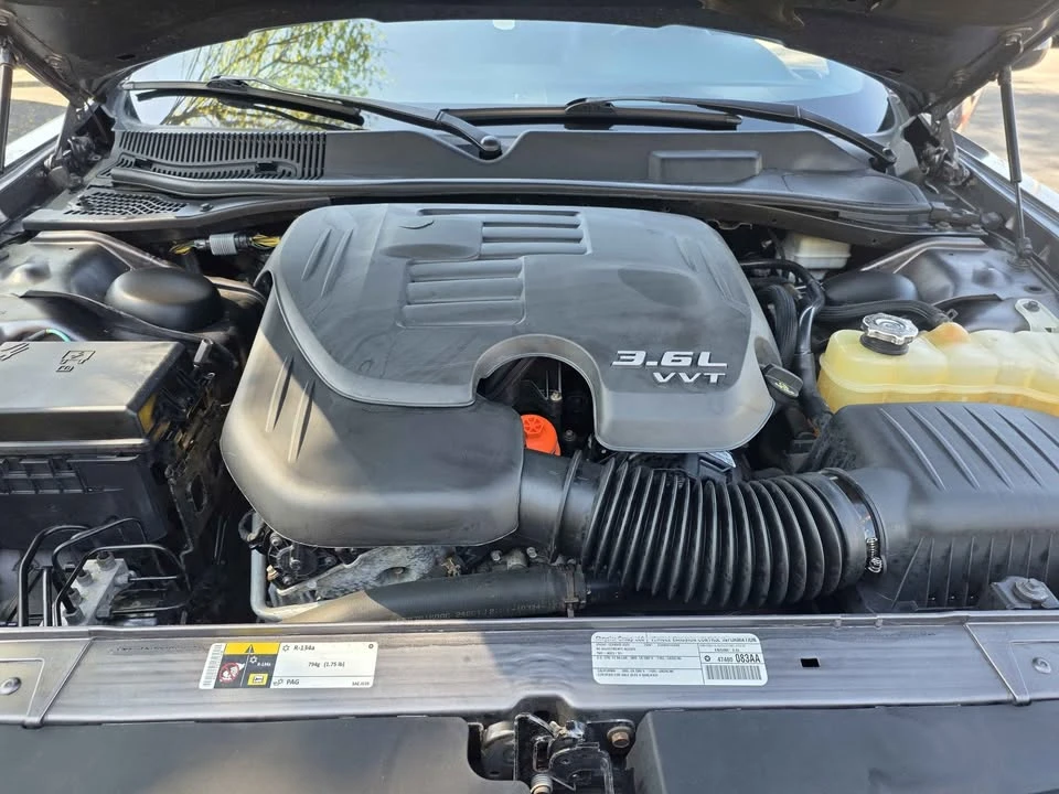 2014 Dodge Challenger 3rd Gen - Image 19 of 20