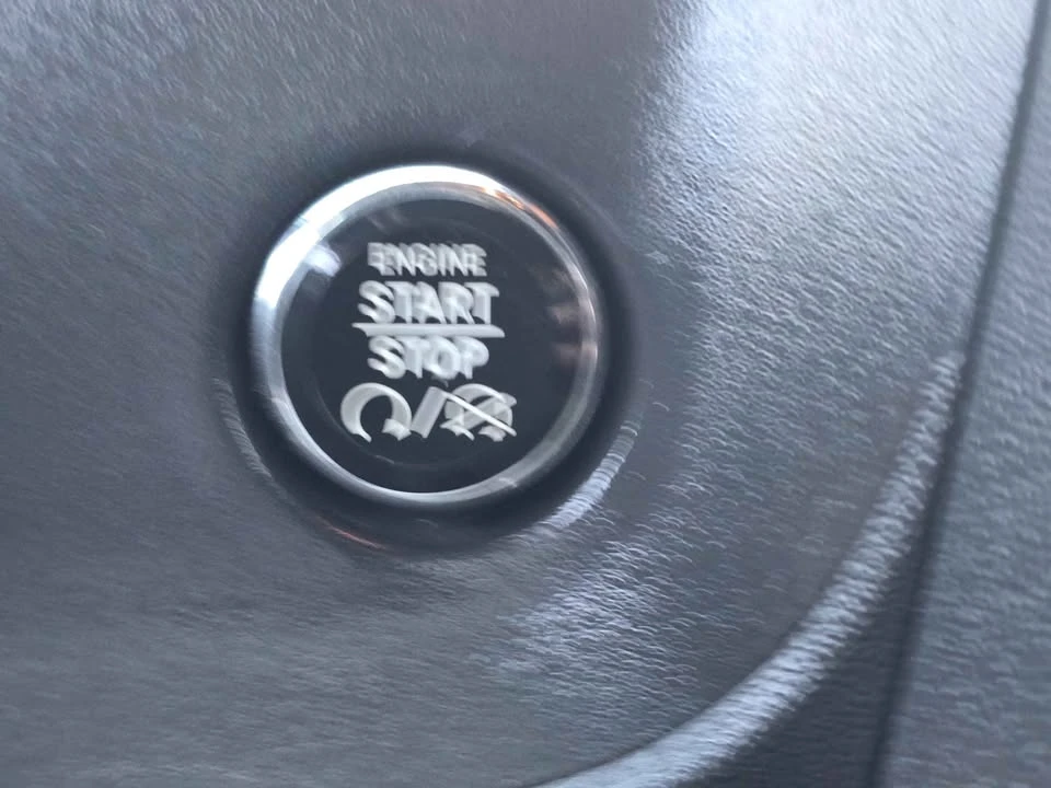 2014 Dodge Challenger 3rd Gen - Image 15 of 20