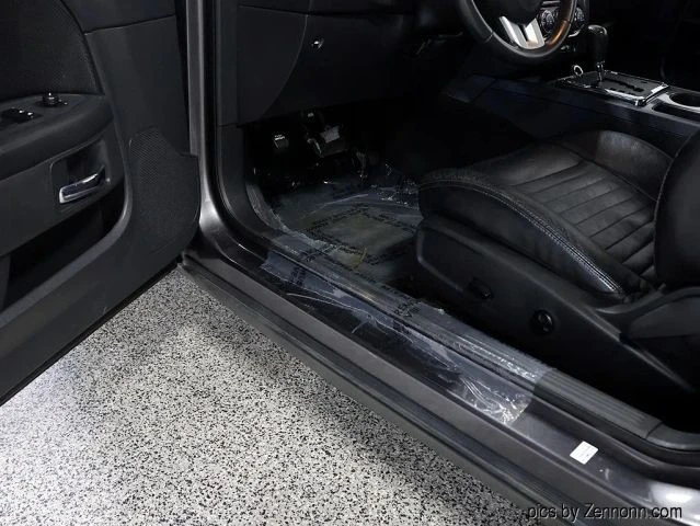2014 Dodge Challenger 3rd Gen - Image 23 of 31