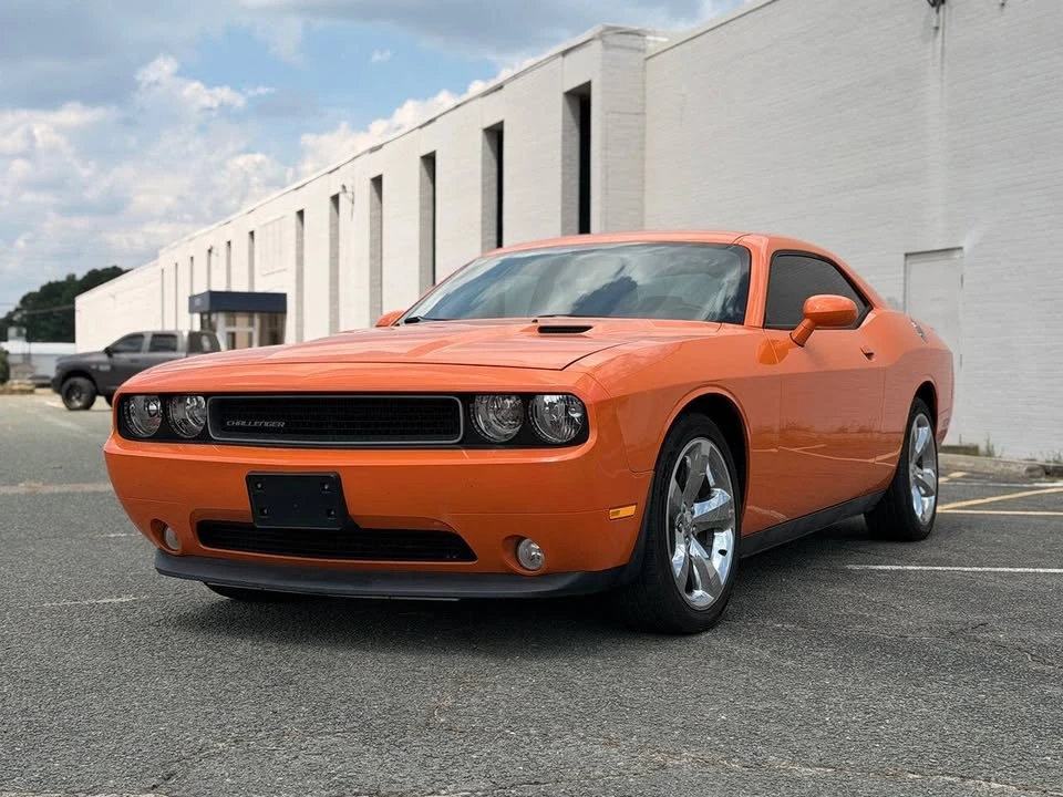 2014 Dodge Challenger 3rd Gen - Image 2 of 10