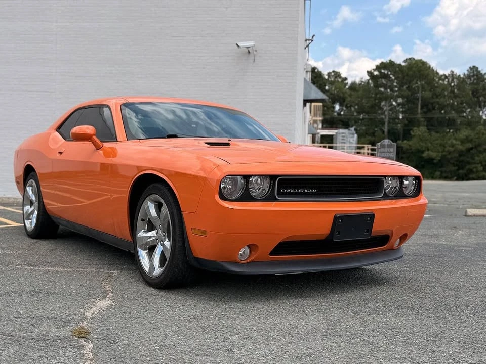 2014 Dodge Challenger 3rd Gen - Image 4 of 10