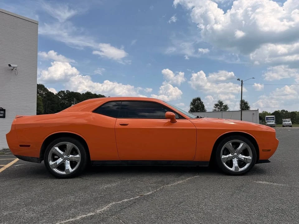 2014 Dodge Challenger 3rd Gen - Image 5 of 10