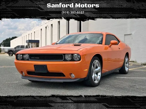 2014 Dodge Challenger SXT Plus Coupe