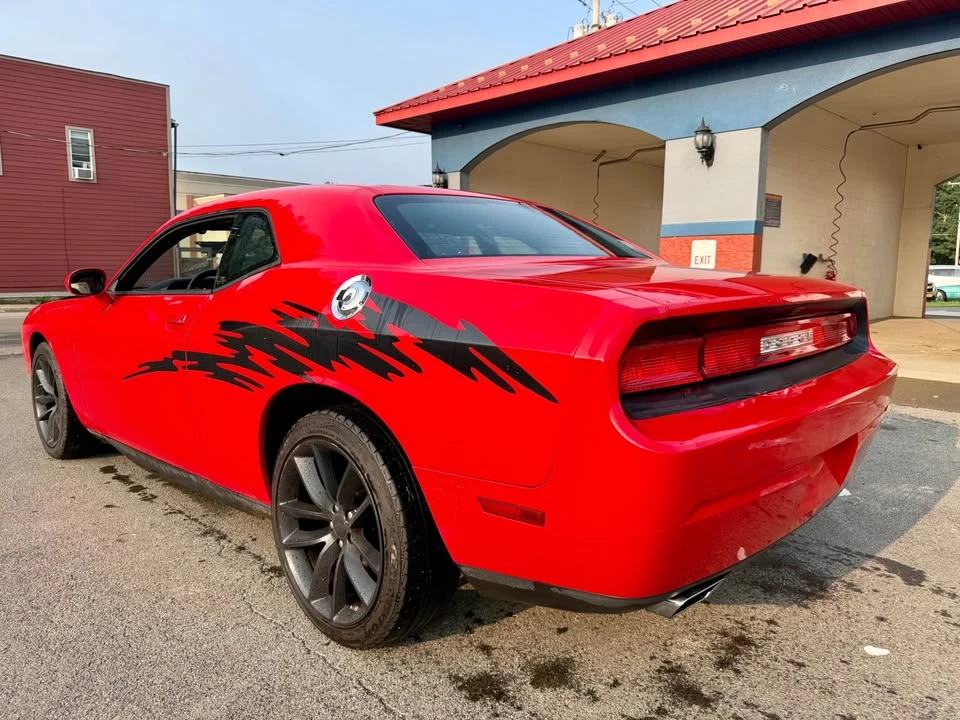 2014 Dodge Challenger 3rd Gen - Image 16 of 19