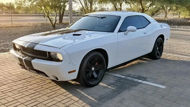 2014 Dodge Challenger SXT Plus Coupe 2D