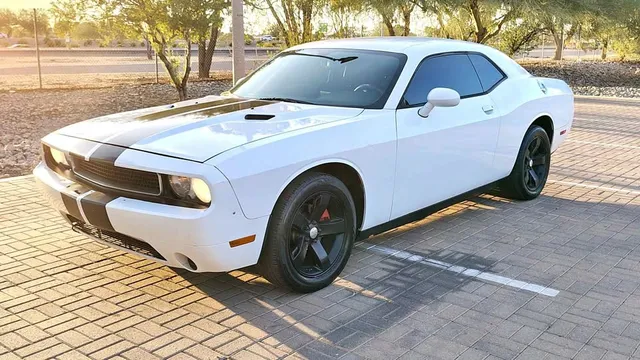 2014 Dodge Challenger SXT Plus Coupe 2D