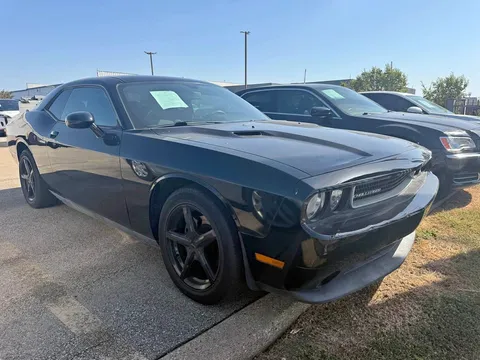 2014 Dodge Challenger SXT Plus