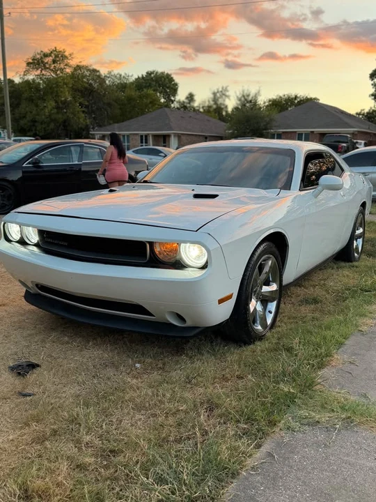 2014 Dodge Challenger 3rd Gen - Image 6 of 13