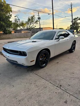 2014 Dodge Challenger SXT Plus Coupe 2D