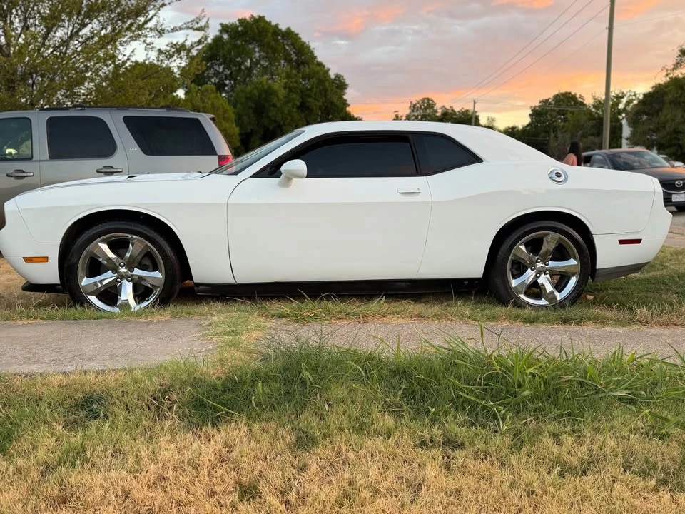 2014 Dodge Challenger 3rd Gen - Image 7 of 13