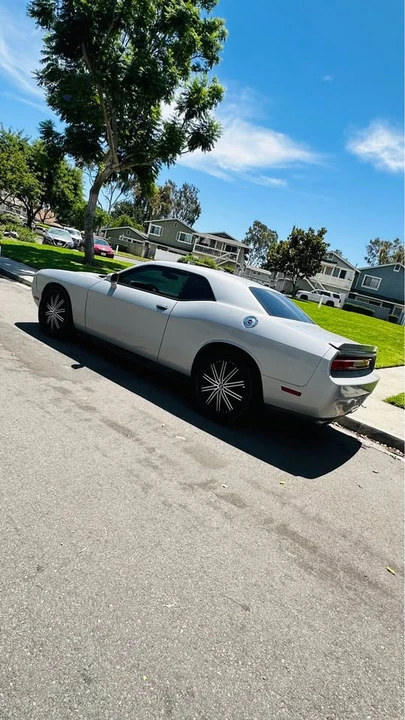 2014 Dodge Challenger 3rd Gen - Image 3 of 5