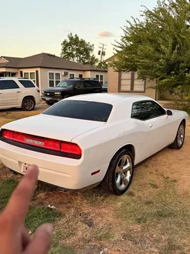 2014 Dodge Challenger SXT Plus
