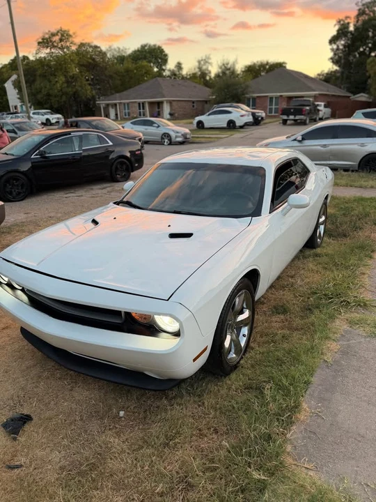 2014 Dodge Challenger 3rd Gen - Image 8 of 13