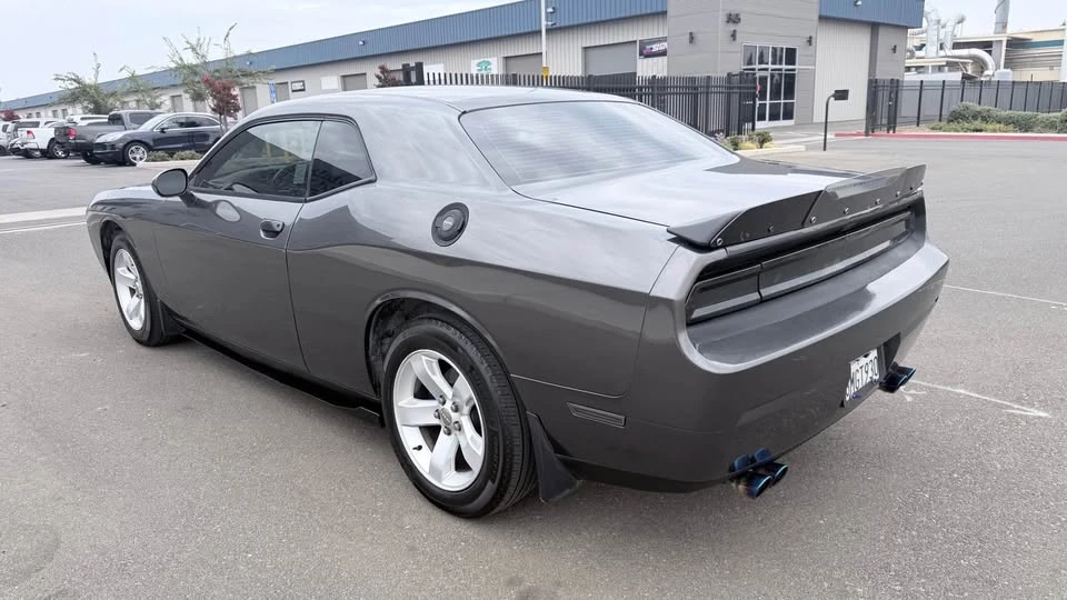 2014 Dodge Challenger 3rd Gen - Image 4 of 11