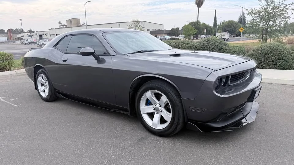 2014 Dodge Challenger 3rd Gen - Image 9 of 11