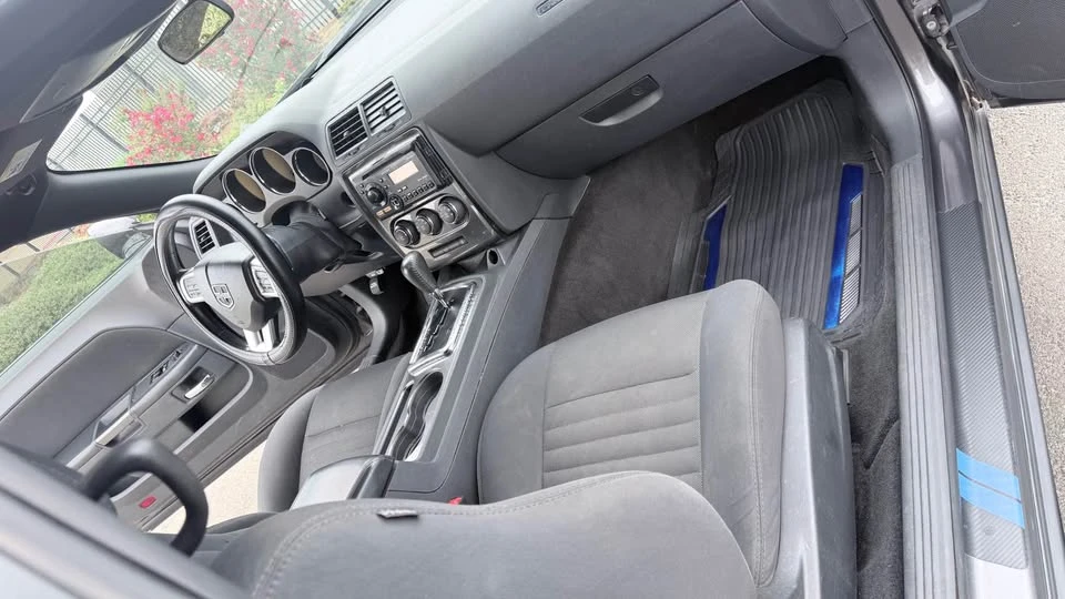 2014 Dodge Challenger 3rd Gen - Image 10 of 11