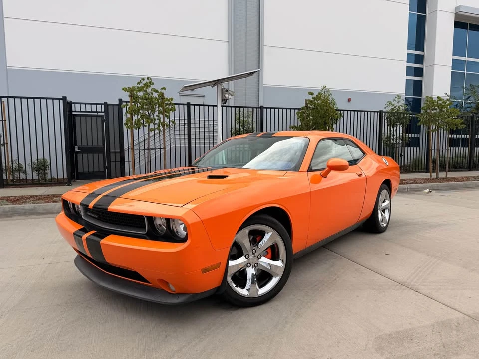 2014 Dodge Challenger 3rd Gen - Image 4 of 10