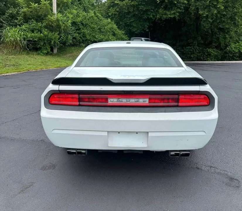 2014 Dodge Challenger 3rd Gen - Image 11 of 15