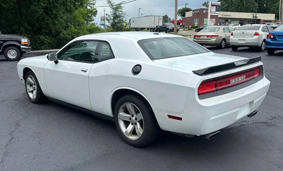 2014 Dodge Challenger 3rd Gen - Image 13 of 16