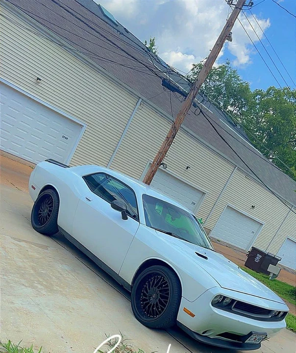 2014 Dodge Challenger 3rd Gen - Image 2 of 15