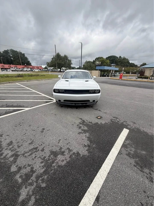 2014 Dodge Challenger 3rd Gen - Image 5 of 17