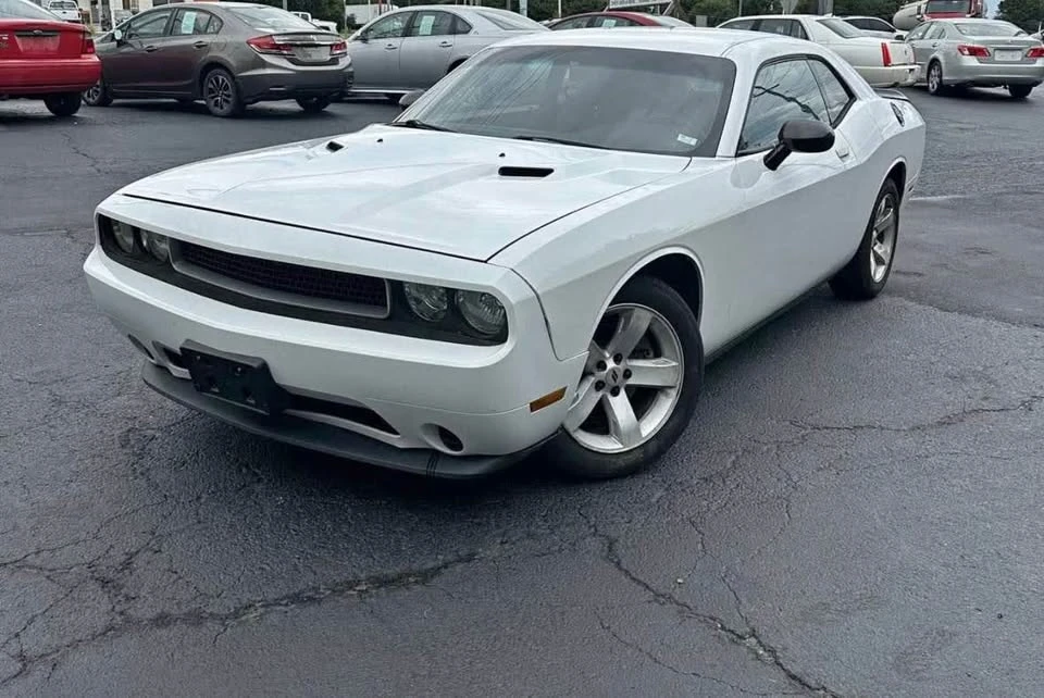 2014 Dodge Challenger 3rd Gen - Image 8 of 15