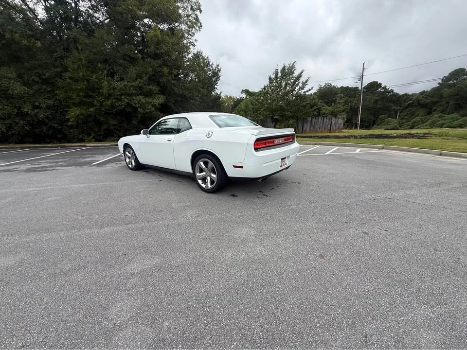 2014 Dodge Challenger 3rd Gen - Image 11 of 17