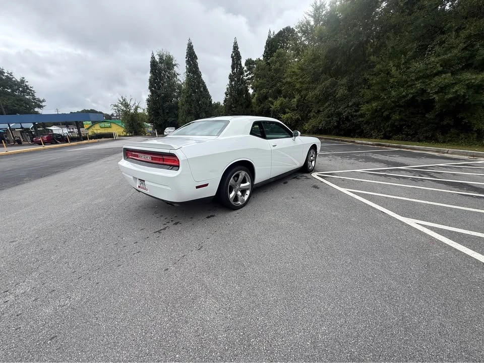 2014 Dodge Challenger 3rd Gen - Image 9 of 17
