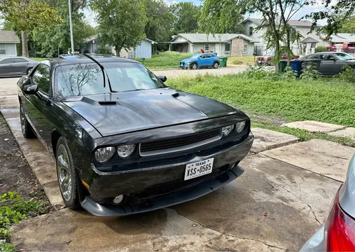 2014 Dodge Challenger SXT Plus