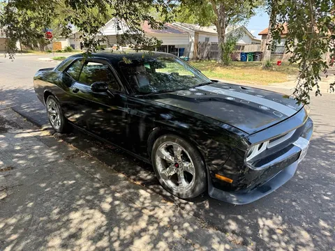 2014 Dodge Challenger SXT Plus