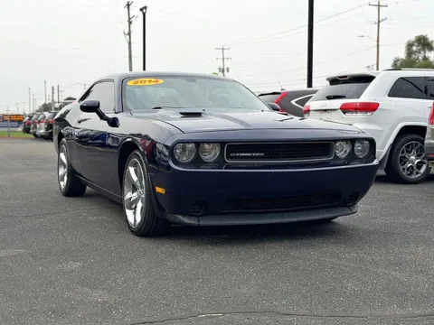 2014 Dodge Challenger SXT V6