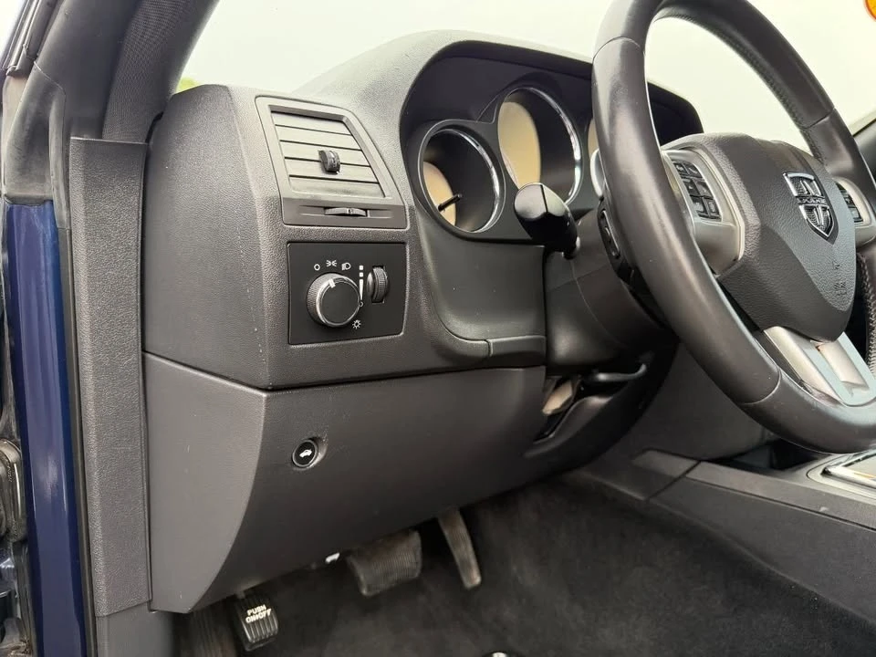 2014 Dodge Challenger 3rd Gen - Image 13 of 19