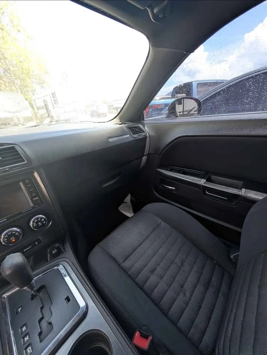 2014 Dodge Challenger 3rd Gen - Image 10 of 15