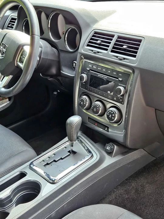 2014 Dodge Challenger 3rd Gen - Image 6 of 8