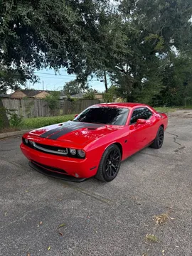 2014 Dodge Challenger SRT