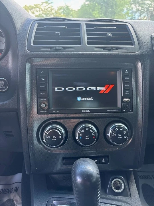2014 Dodge Challenger 3rd Gen - Image 17 of 20