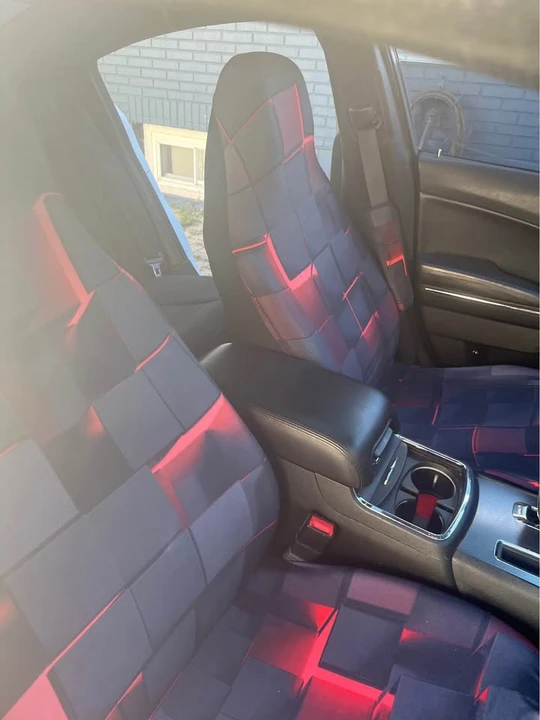 2014 Dodge Charger 7th Gen - Image 5 of 19