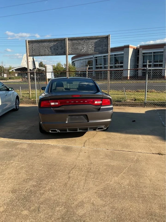 2014 Dodge Charger 7th Gen - Image 2 of 10