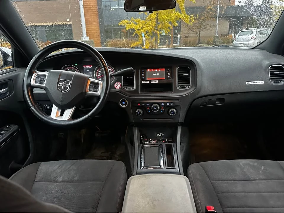 2014 Dodge Charger 7th Gen - Image 10 of 17