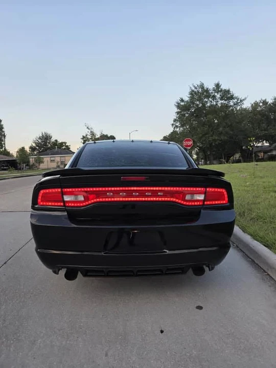 2014 Dodge Charger 7th Gen - Image 10 of 20
