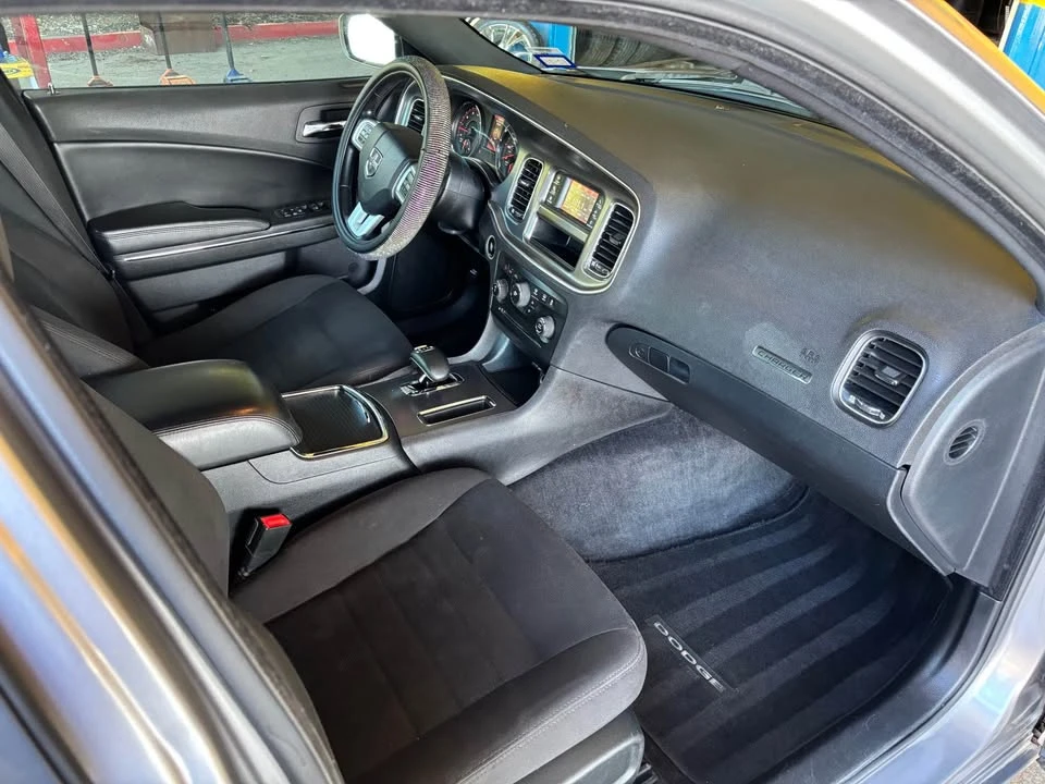 2014 Dodge Charger 7th Gen - Image 2 of 7