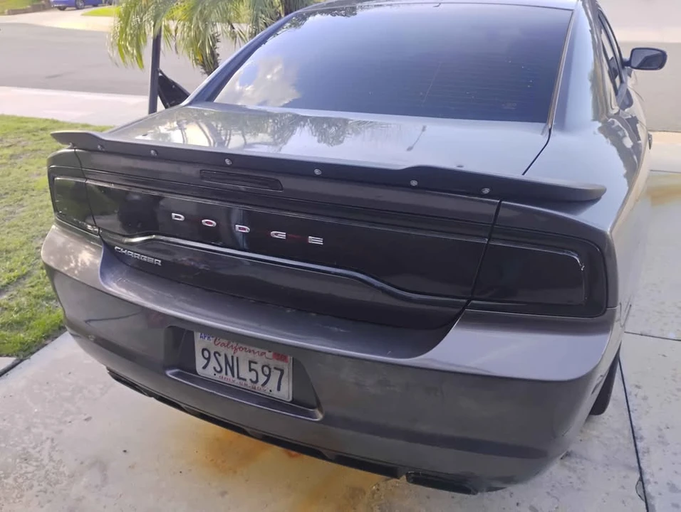 2014 Dodge Charger 7th Gen - Image 2 of 4