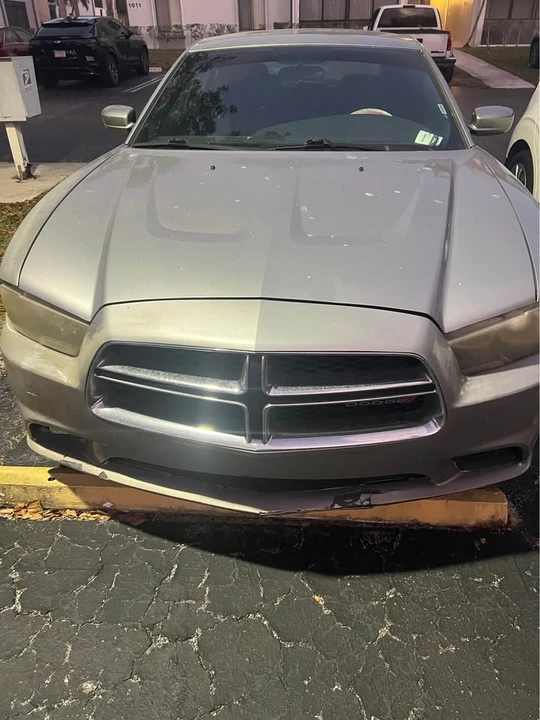 2014 Dodge Charger 7th Gen - Image 2 of 5