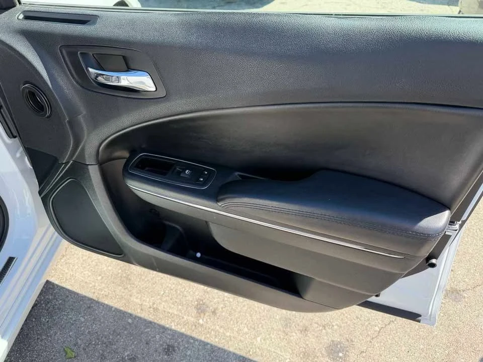 2014 Dodge Charger 7th Gen - Image 13 of 20