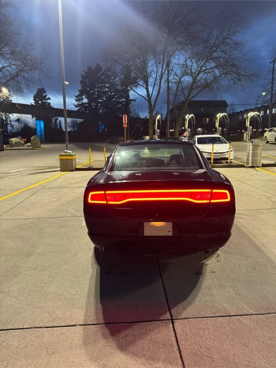 2014 Dodge Charger 7th Gen - Image 2 of 7